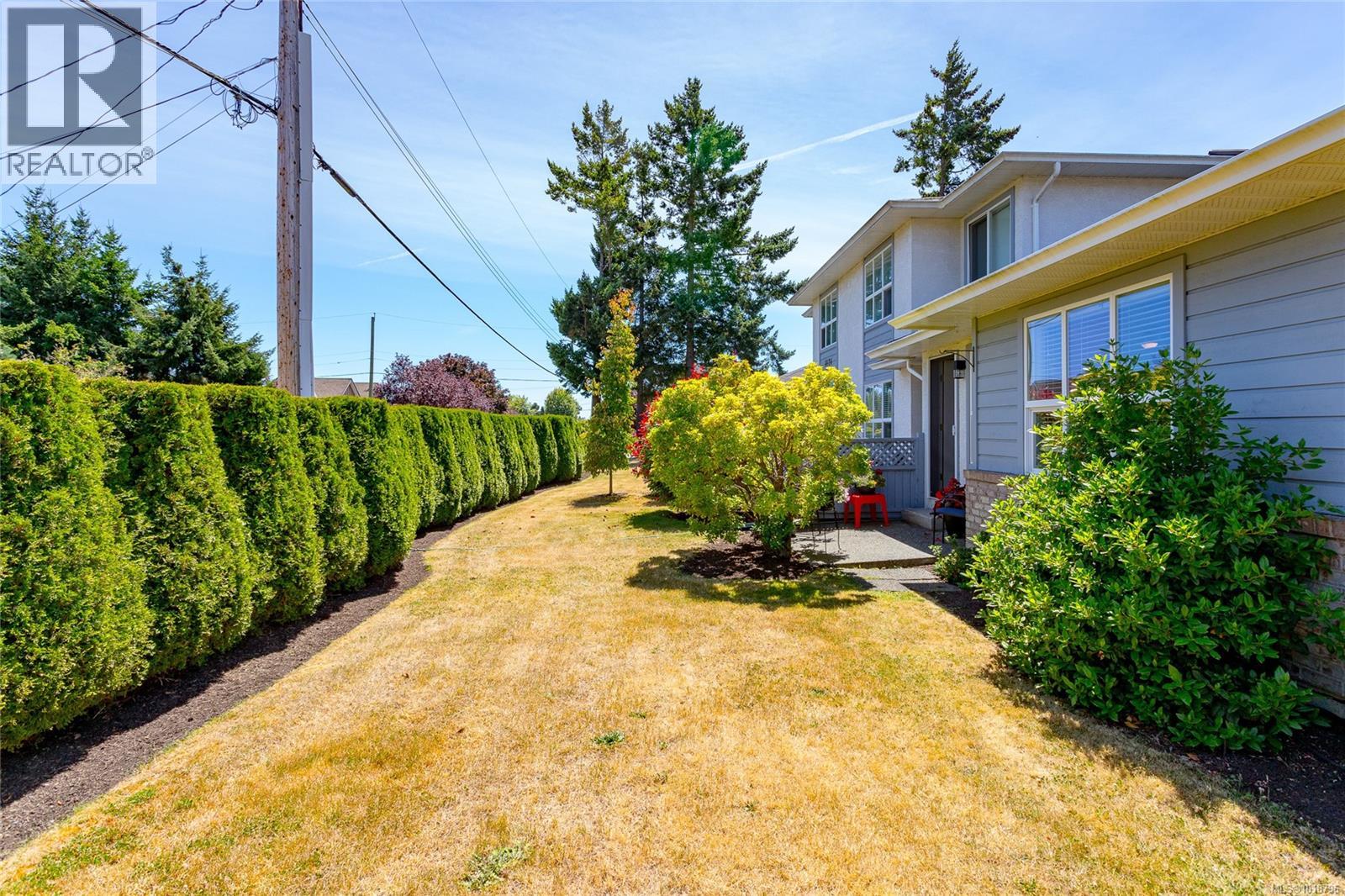 D 10124 Resthaven Drive, Sidney