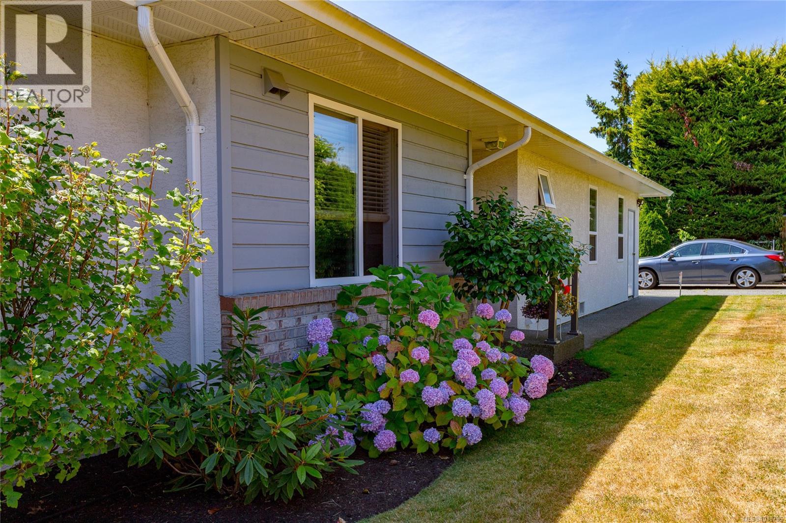 D 10124 Resthaven Drive, Sidney