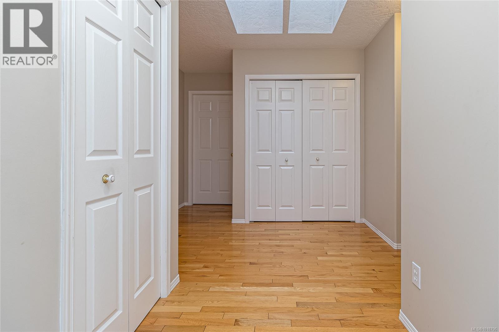 D 10124 Resthaven Drive, Sidney