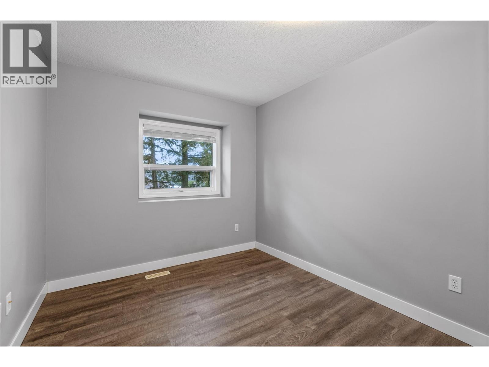  660 25 Street, Salmon Arm