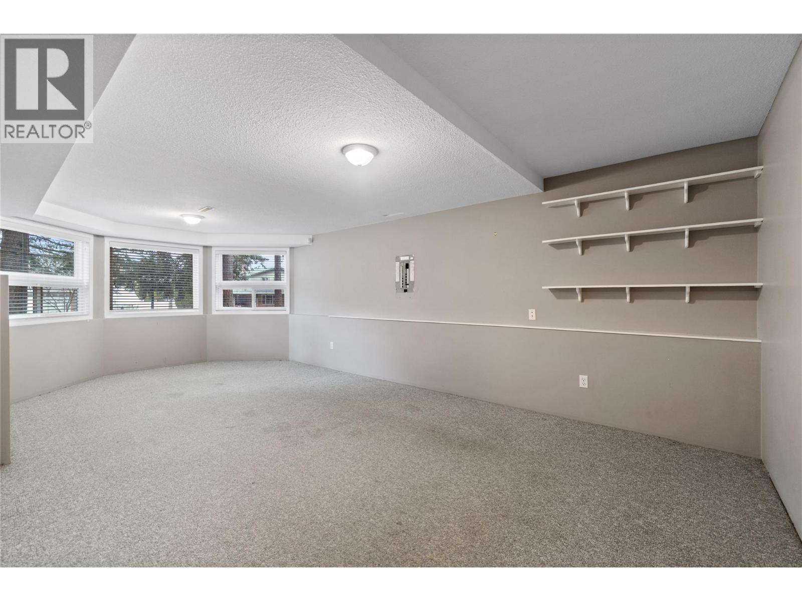  660 25 Street, Salmon Arm