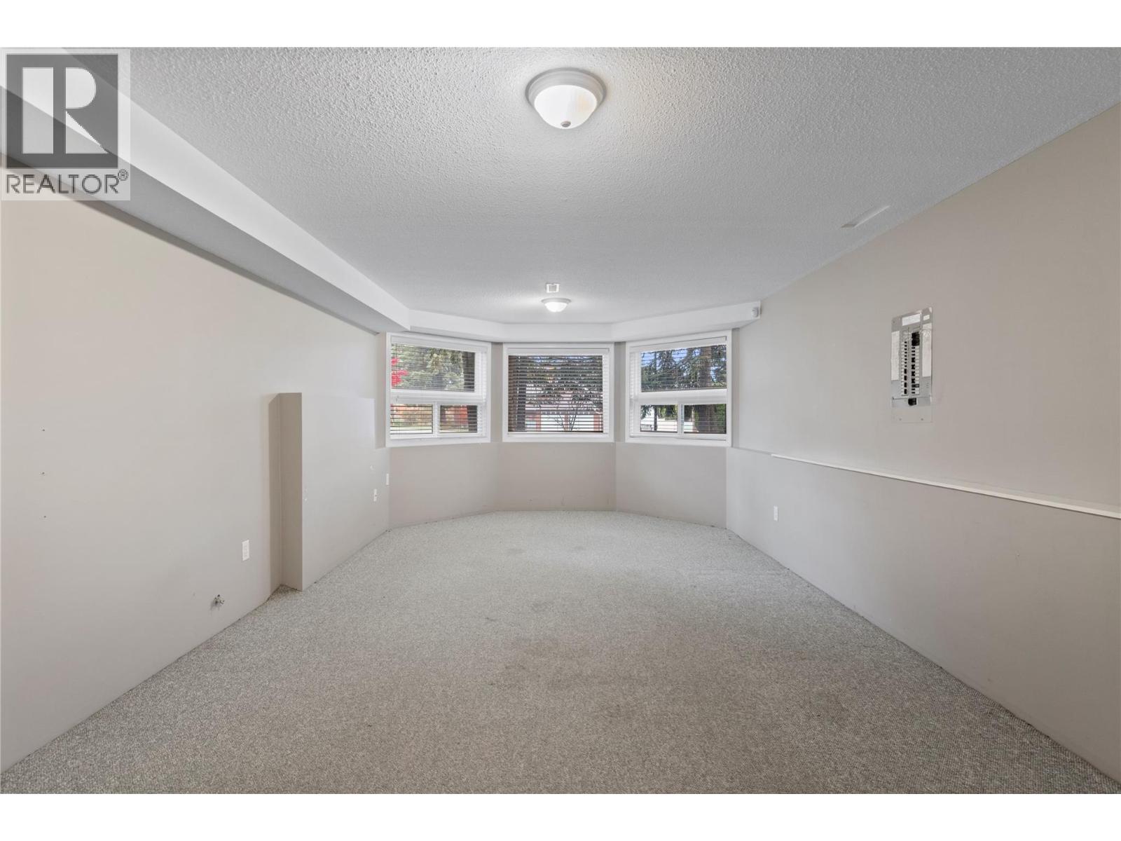  660 25 Street, Salmon Arm