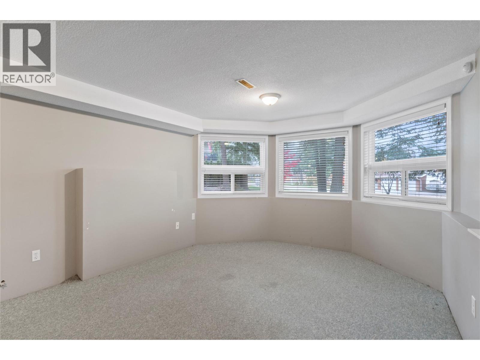  660 25 Street, Salmon Arm