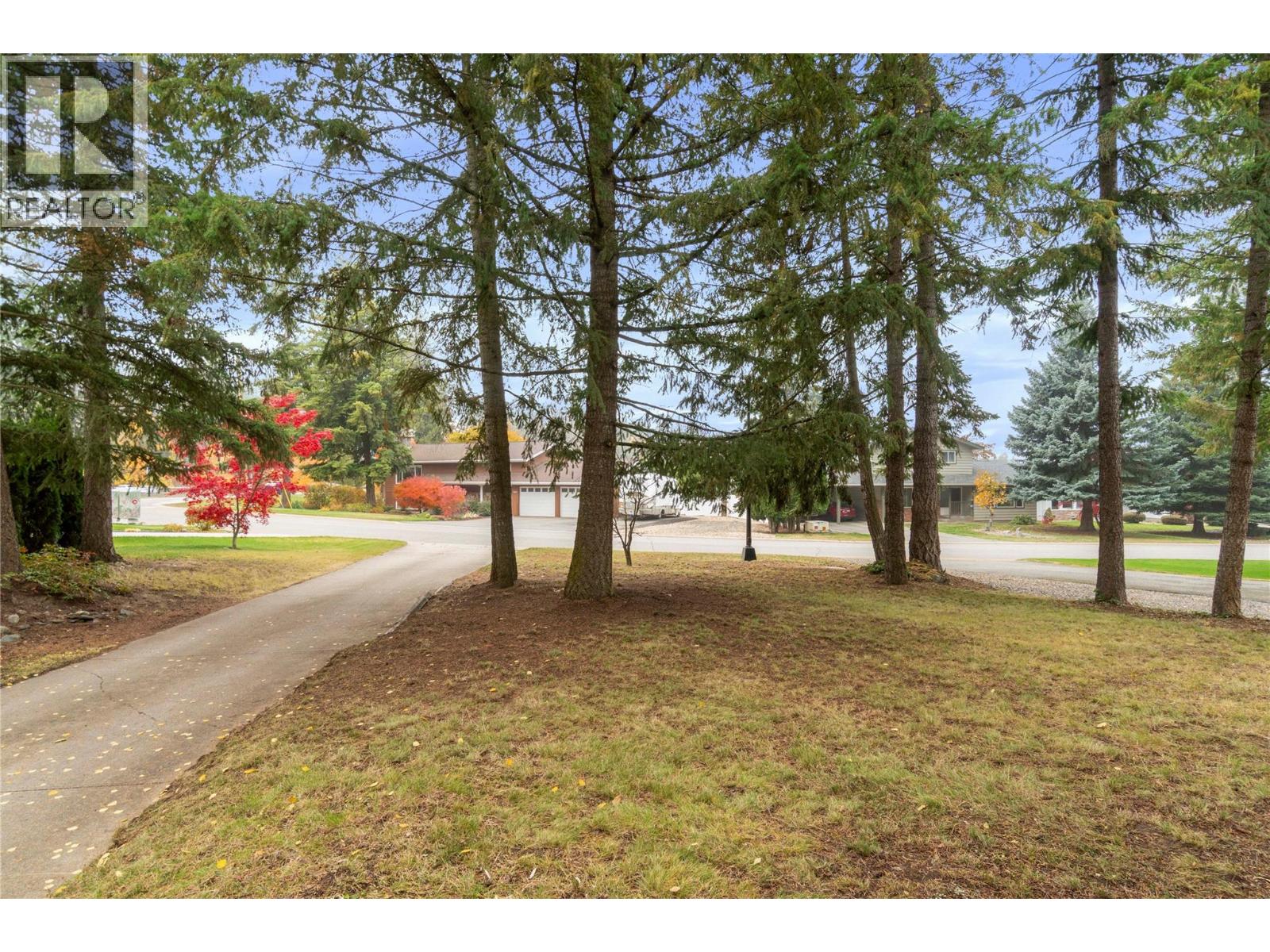  660 25 Street, Salmon Arm