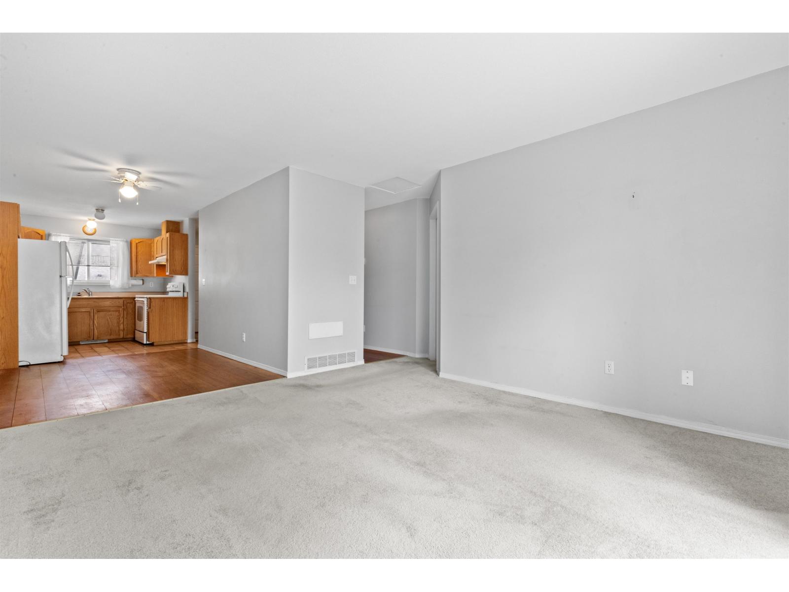 10 5770 VEDDER ROAD, Vedder Crossing, Sardis