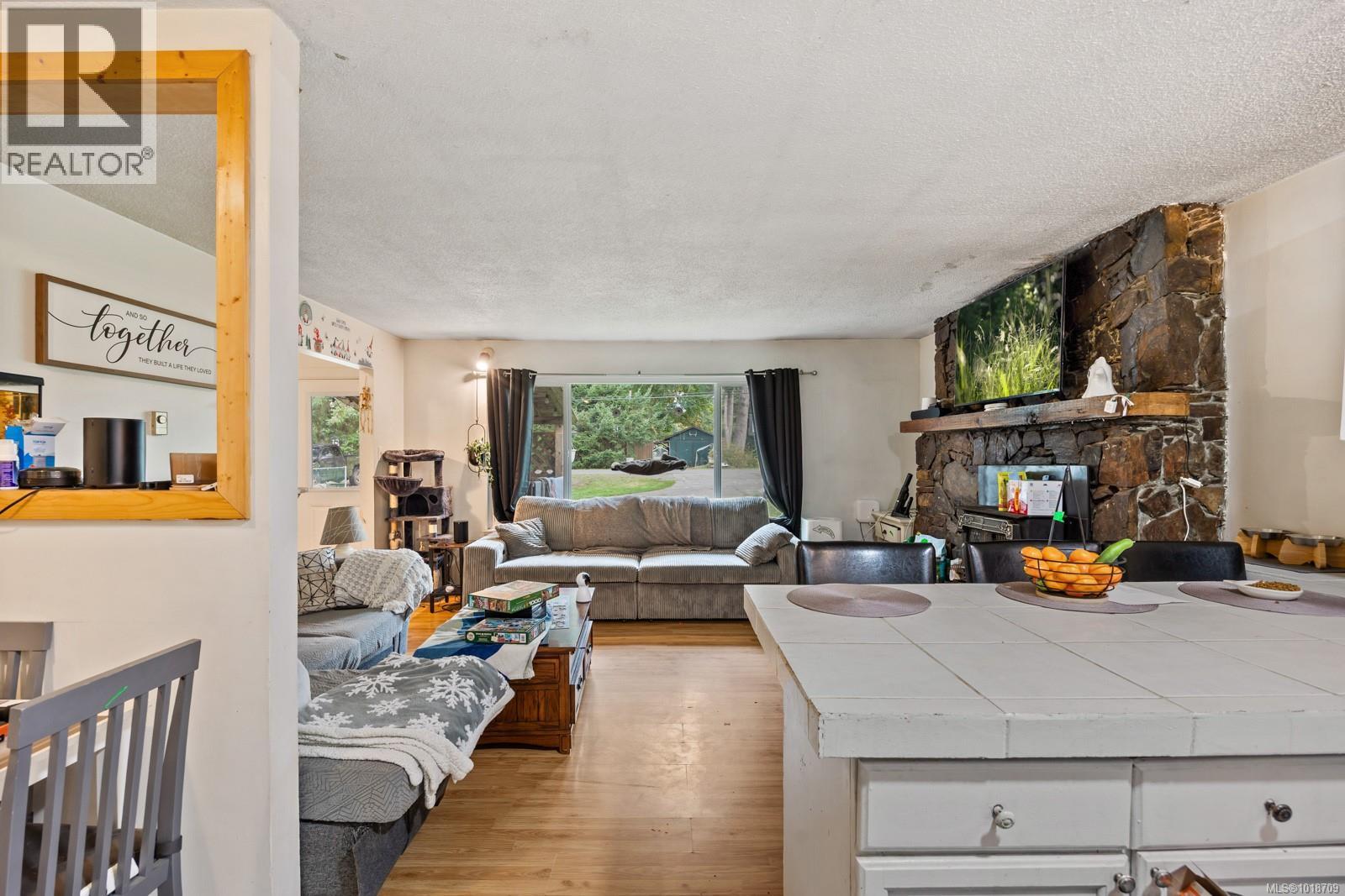 4792 Lewis Rd, Campbell River