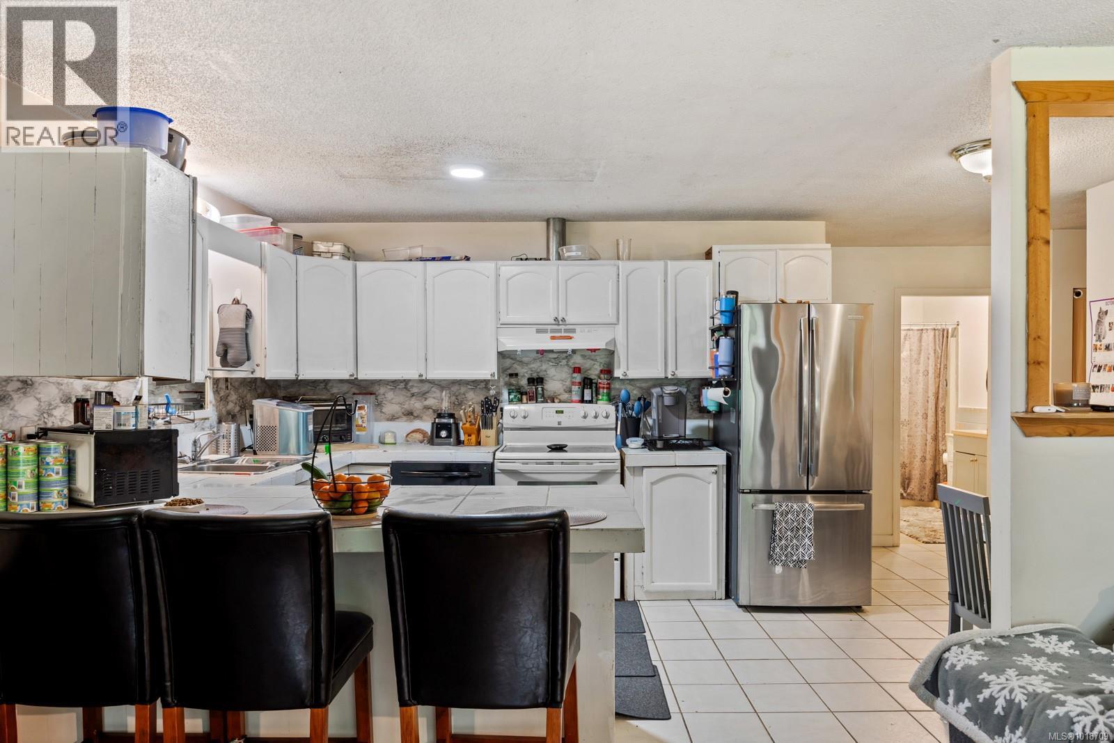 4792 Lewis Rd, Campbell River