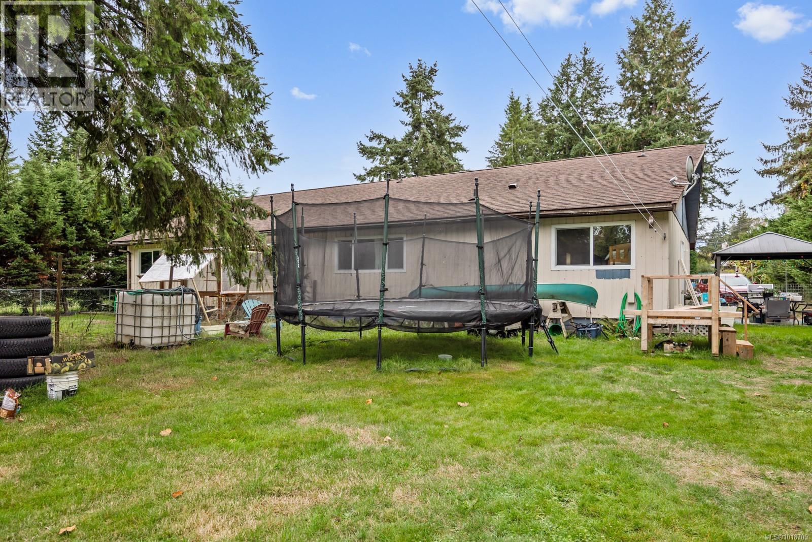 4792 Lewis Rd, Campbell River