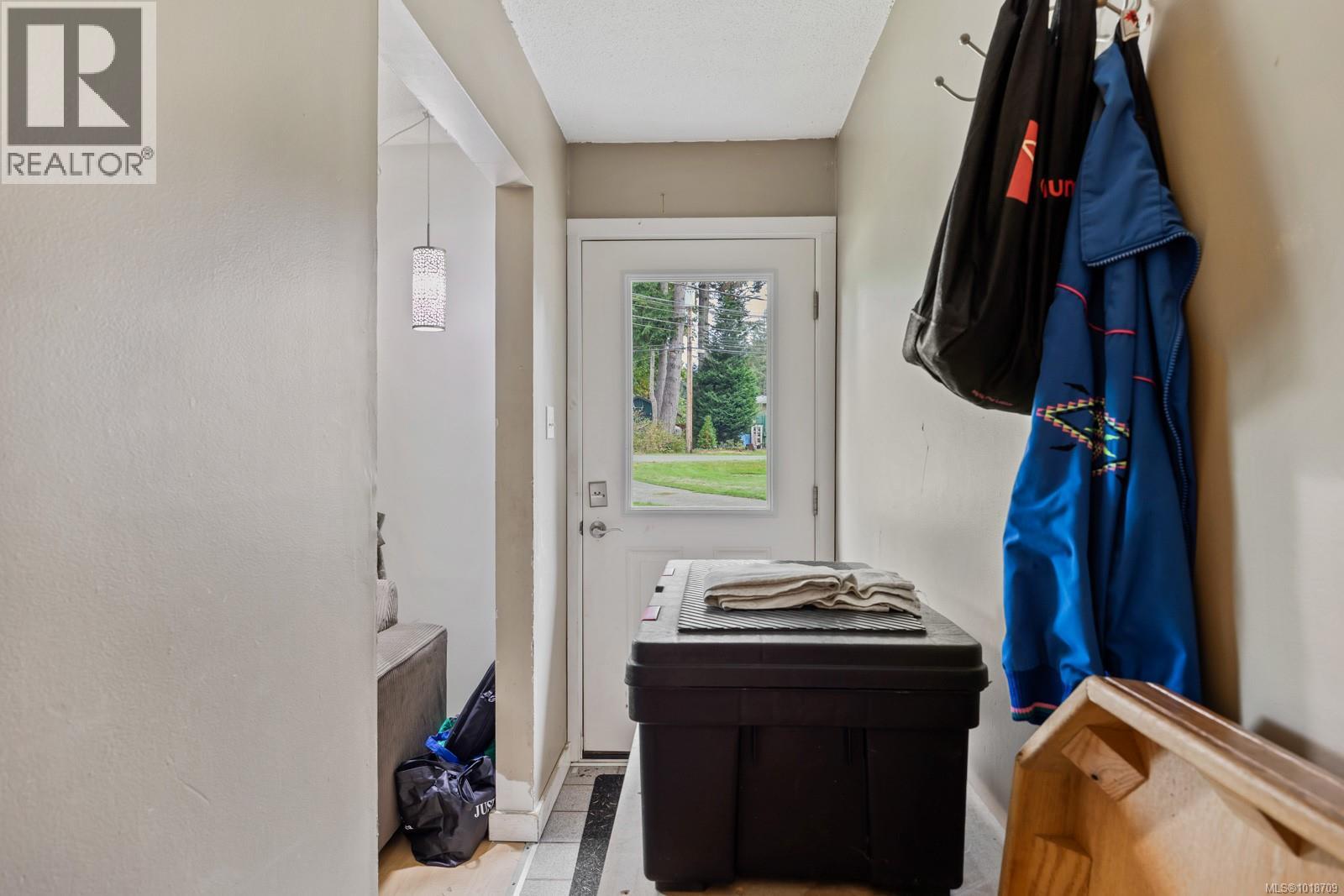 4792 Lewis Rd, Campbell River