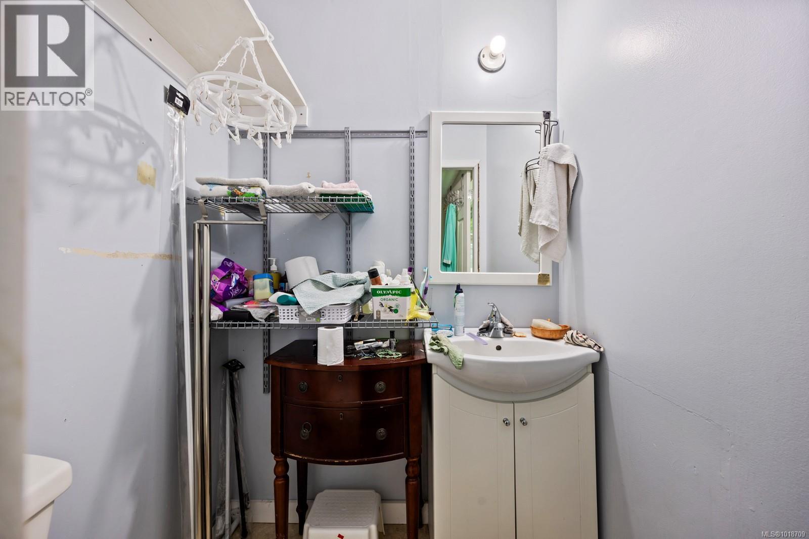 4792 Lewis Rd, Campbell River