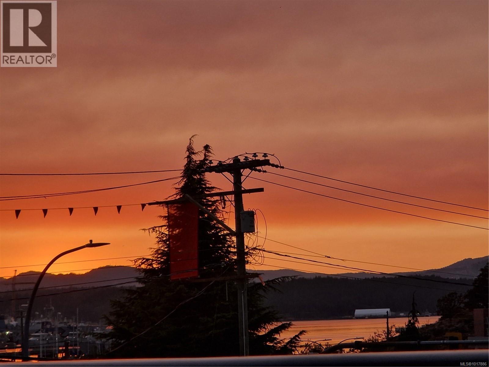 1265 Woodway Rd, Esquimalt