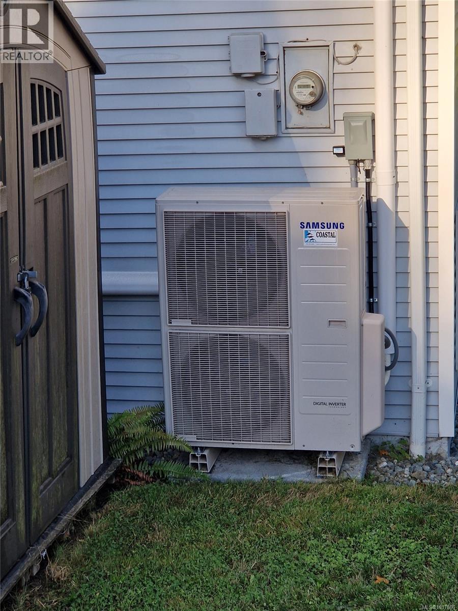 1265 Woodway Rd, Esquimalt