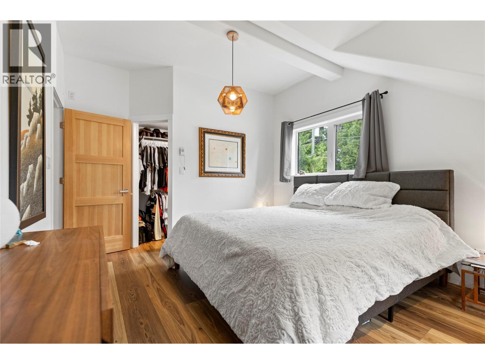  4037 Santa Road, Scotch Creek