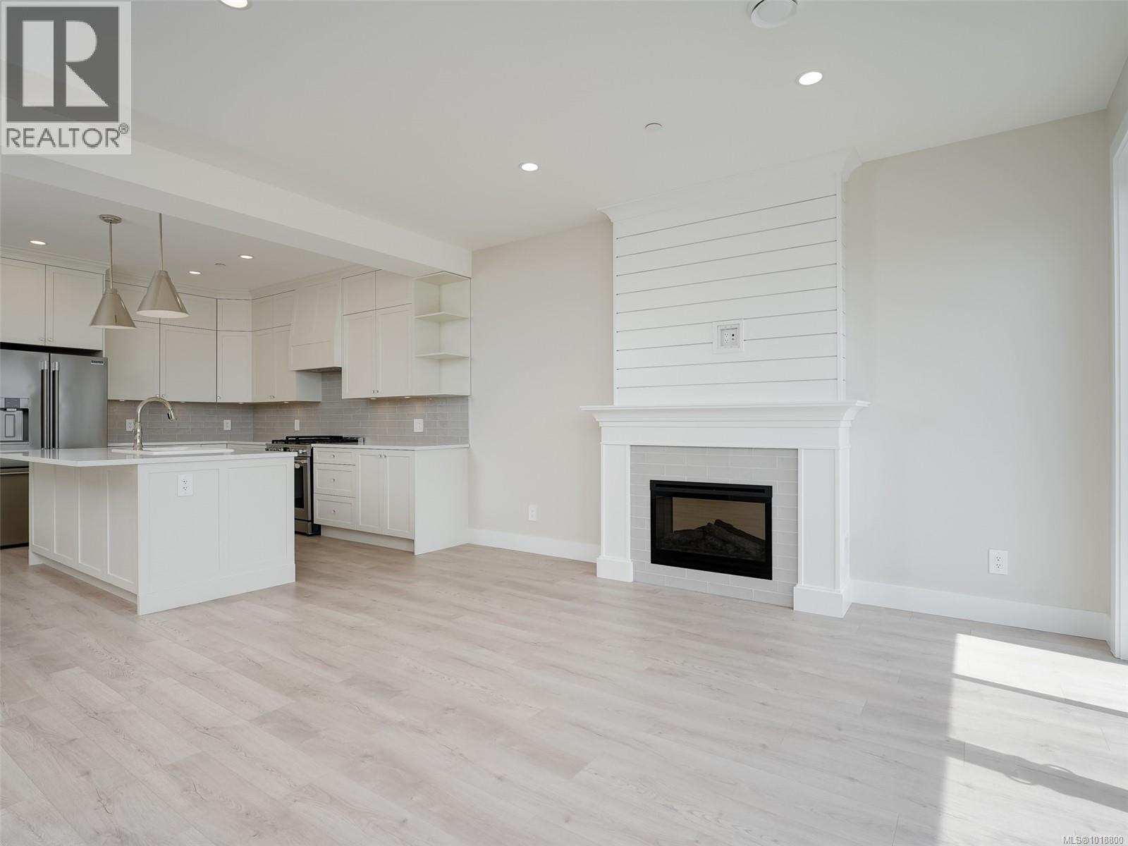 2285 Hudson Terr, Sooke