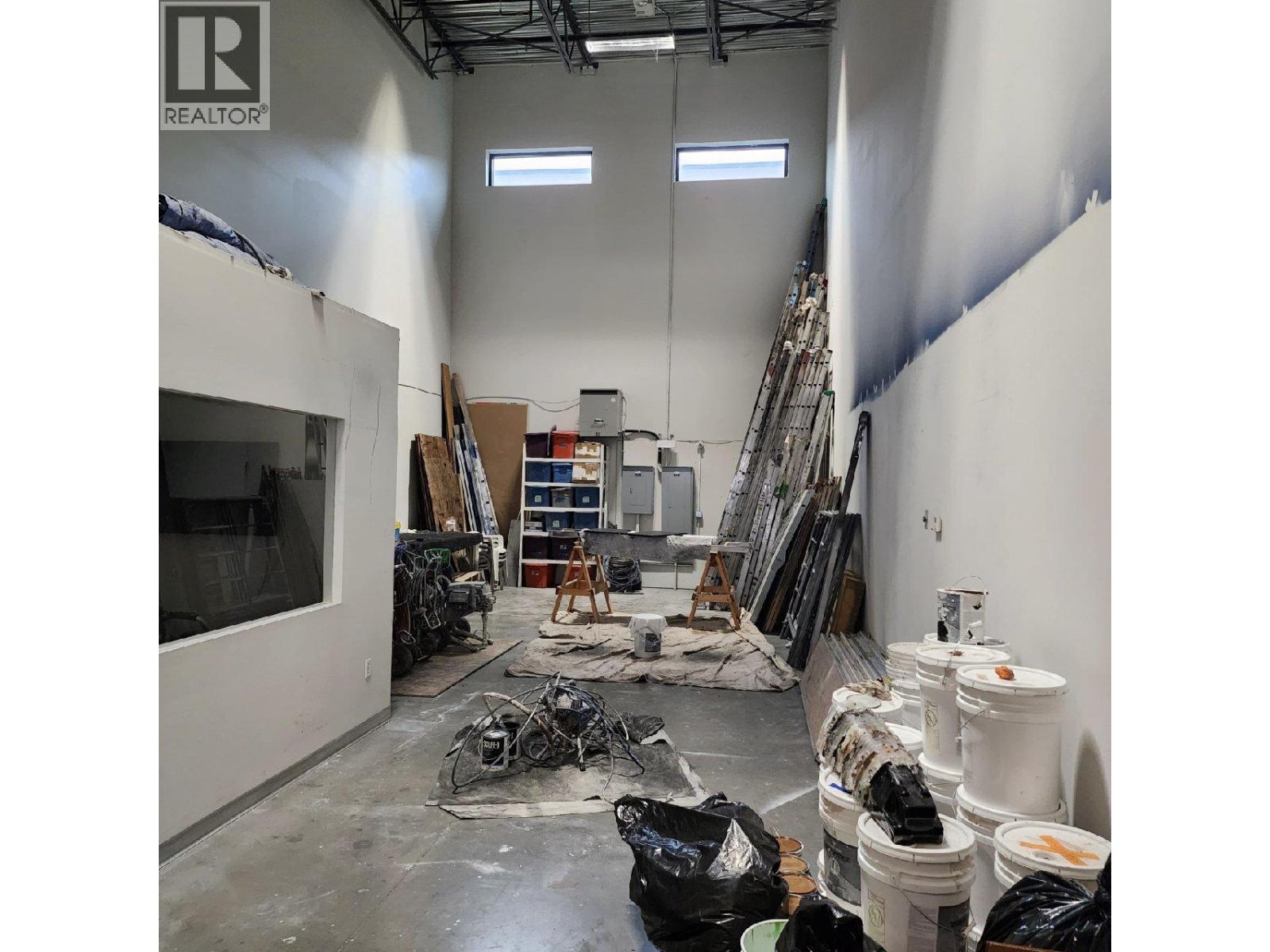 205 1625 Dilworth Drive, Kelowna