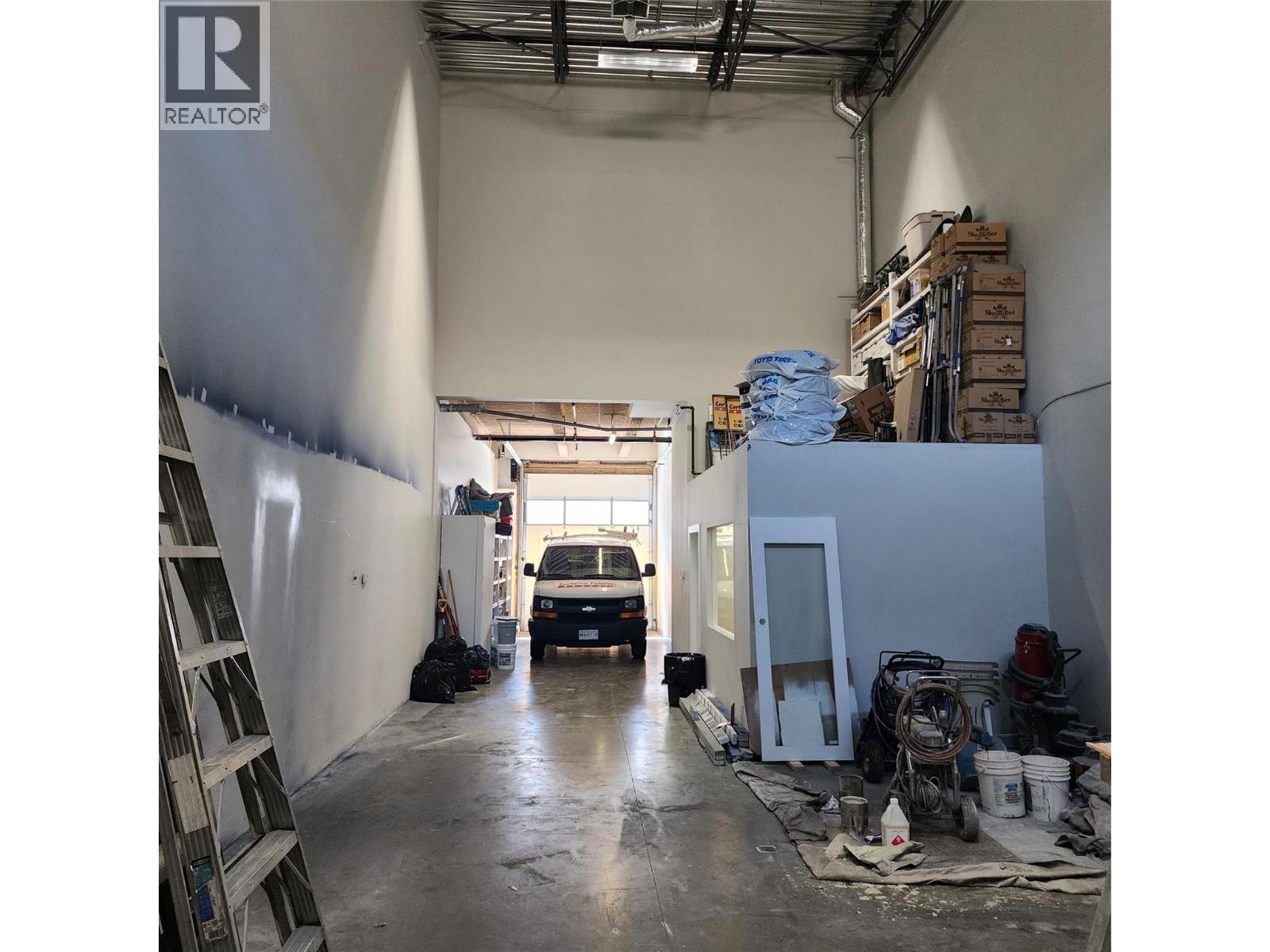 205 1625 Dilworth Drive, Kelowna