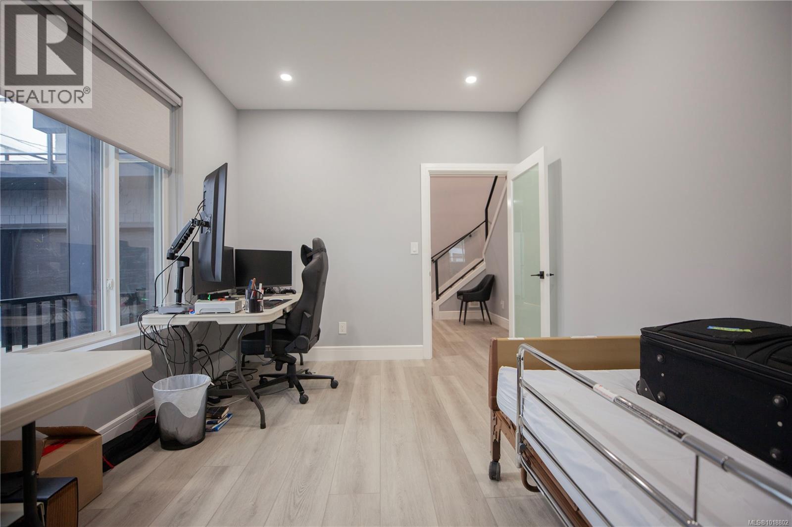  741 Snowdrop Avenue, Saanich