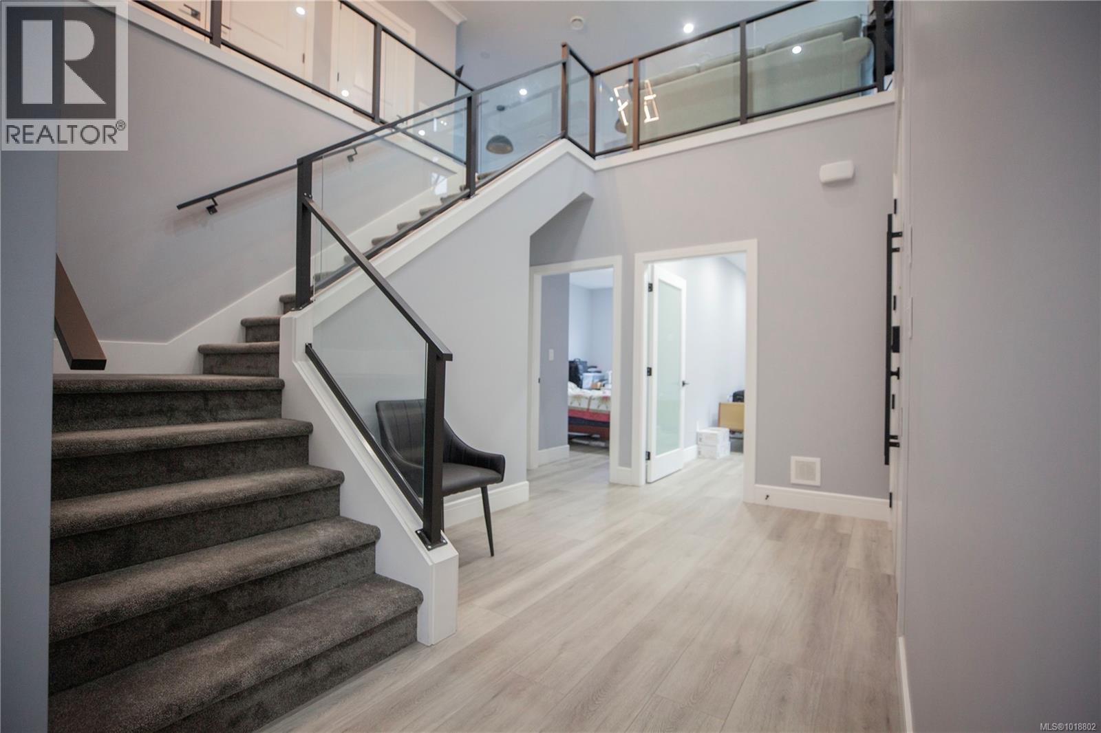  741 Snowdrop Avenue, Saanich