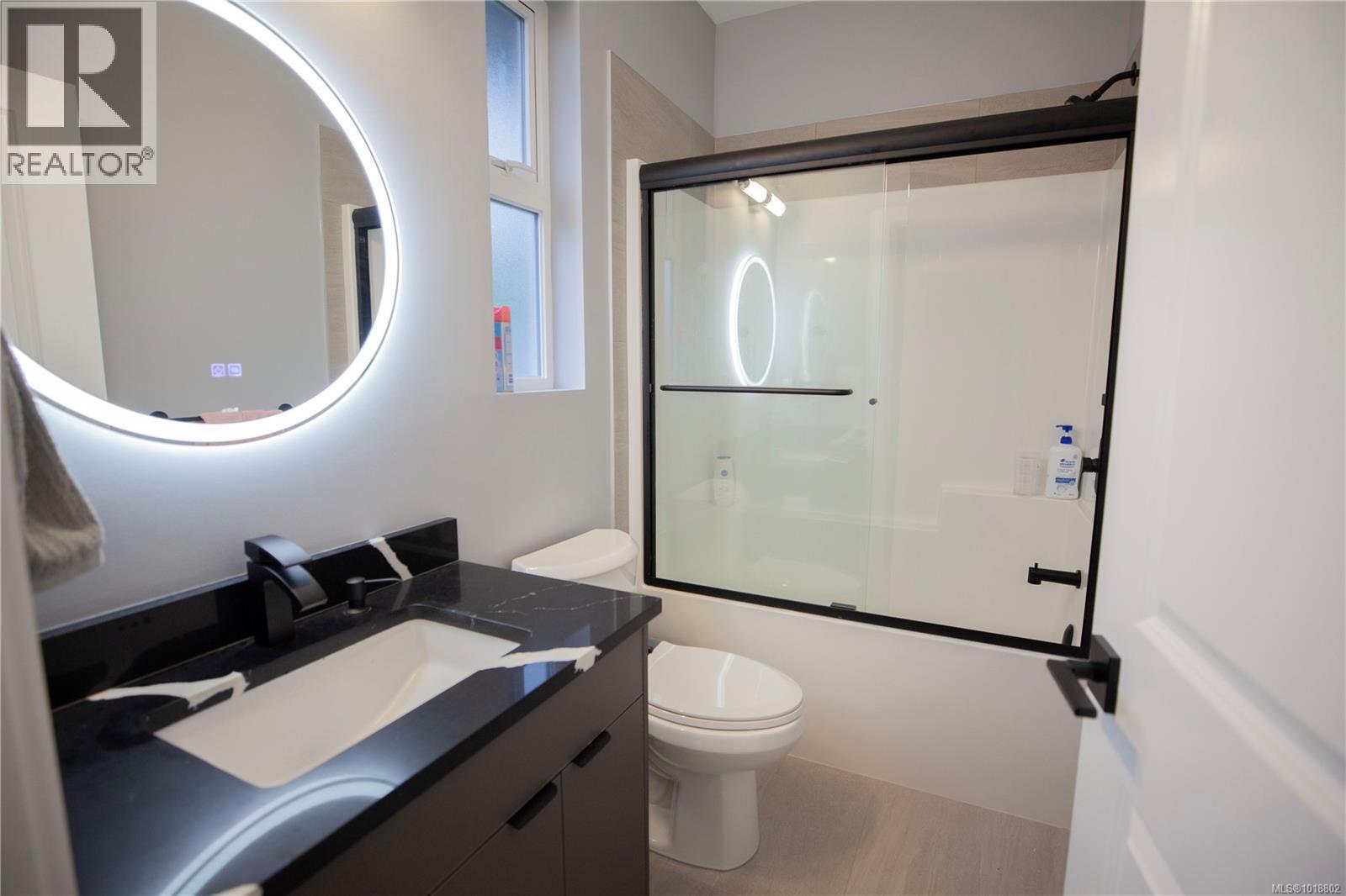  741 Snowdrop Avenue, Saanich