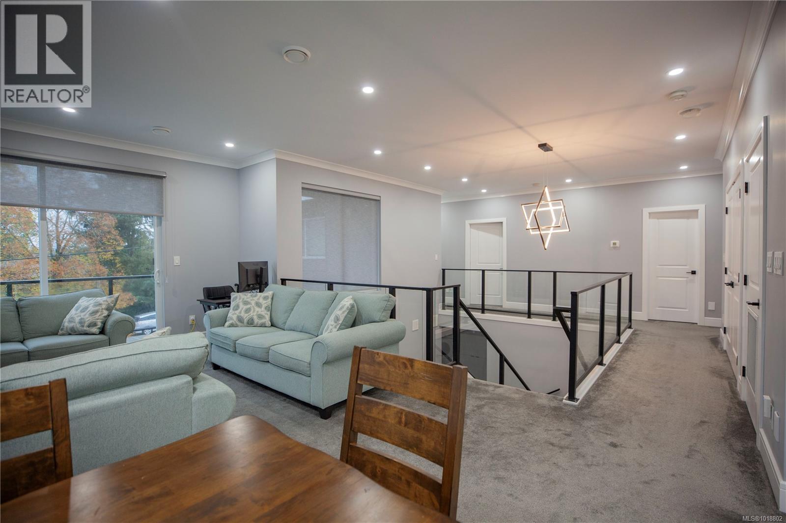  741 Snowdrop Avenue, Saanich