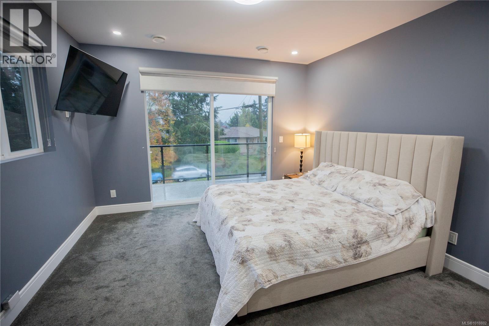  741 Snowdrop Avenue, Saanich