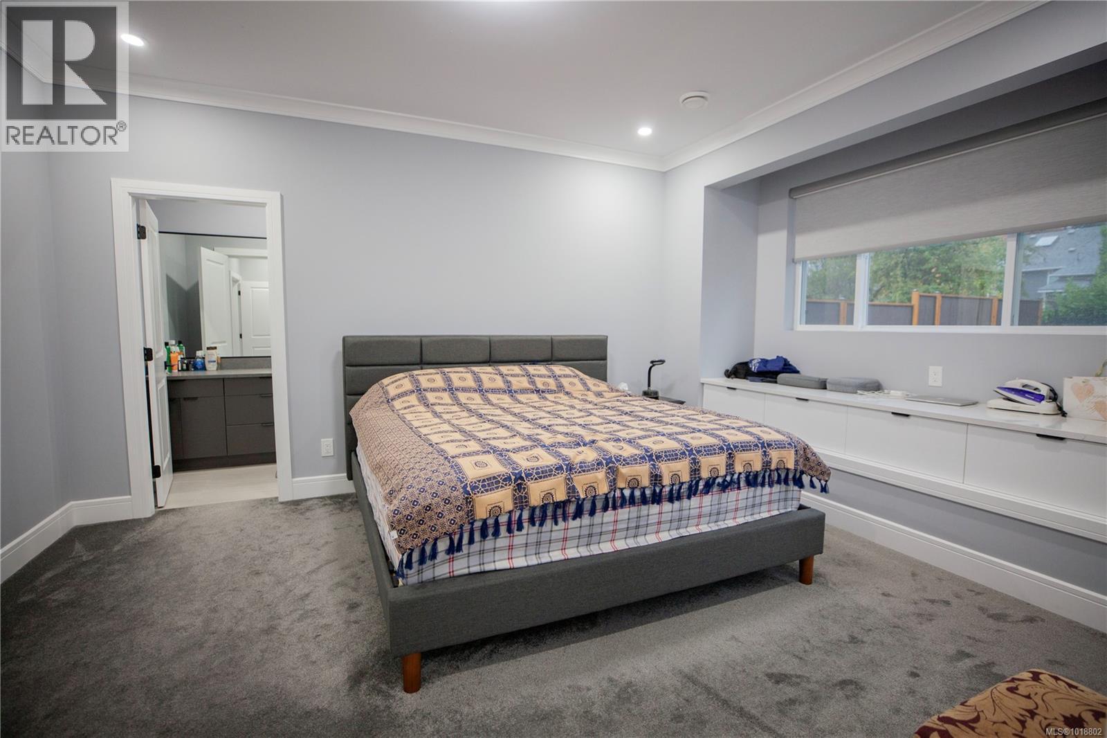  741 Snowdrop Avenue, Saanich