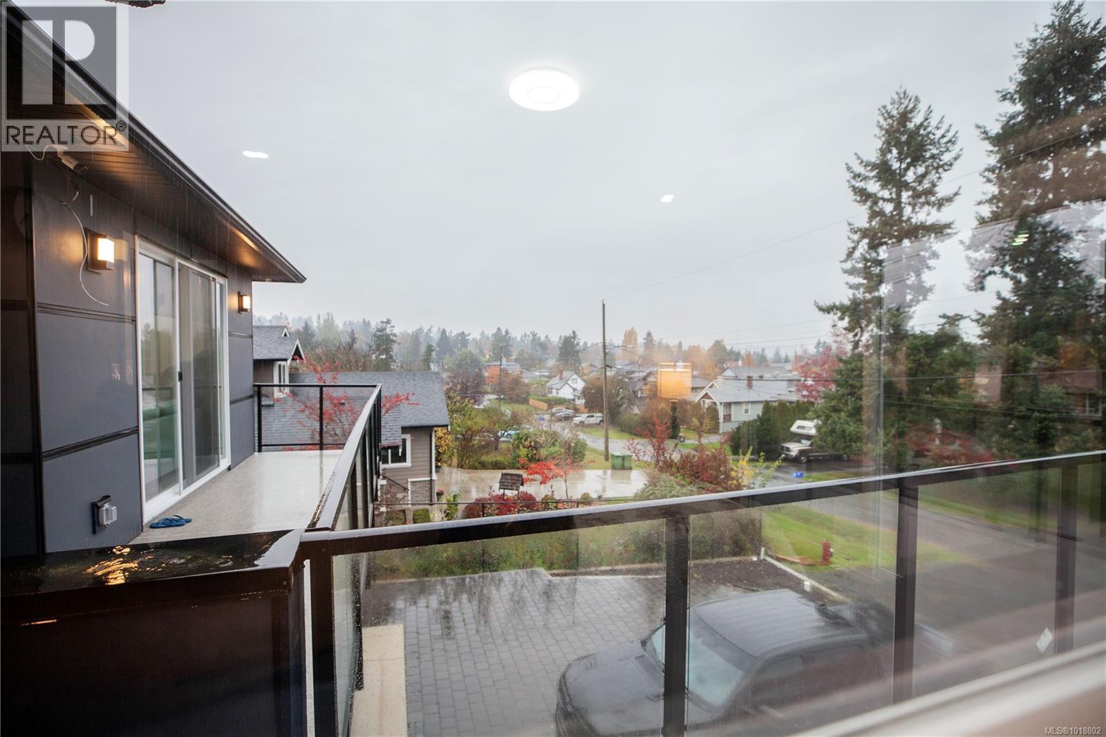  741 Snowdrop Avenue, Saanich