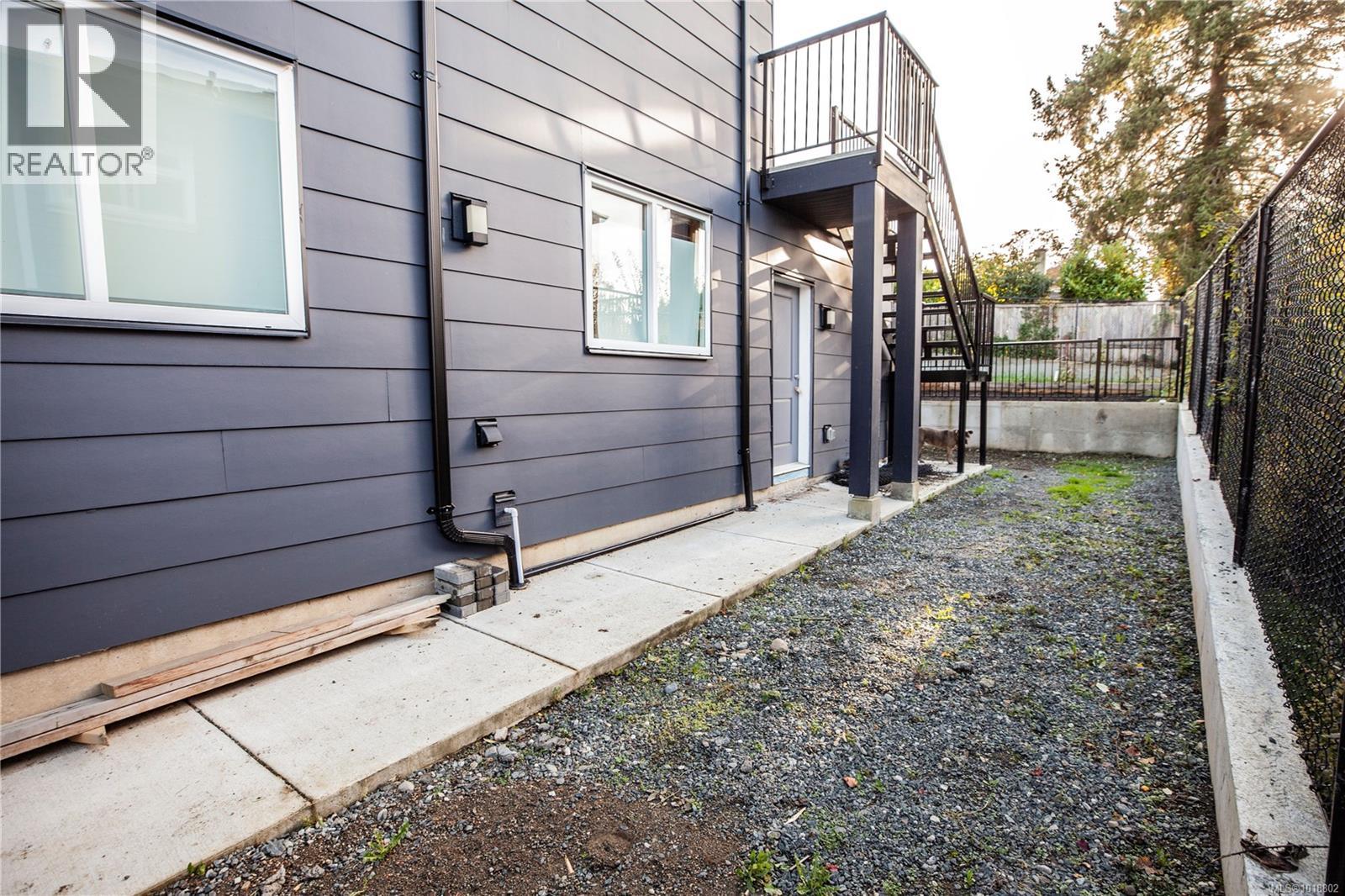  741 Snowdrop Avenue, Saanich