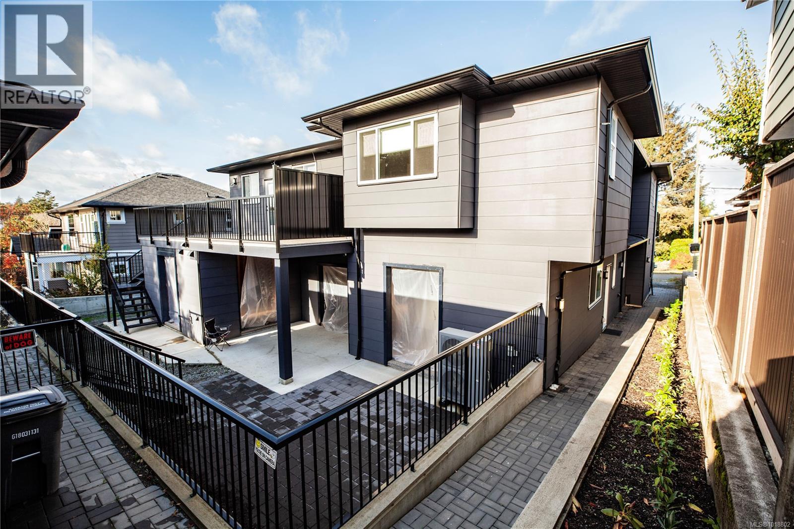  741 Snowdrop Avenue, Saanich