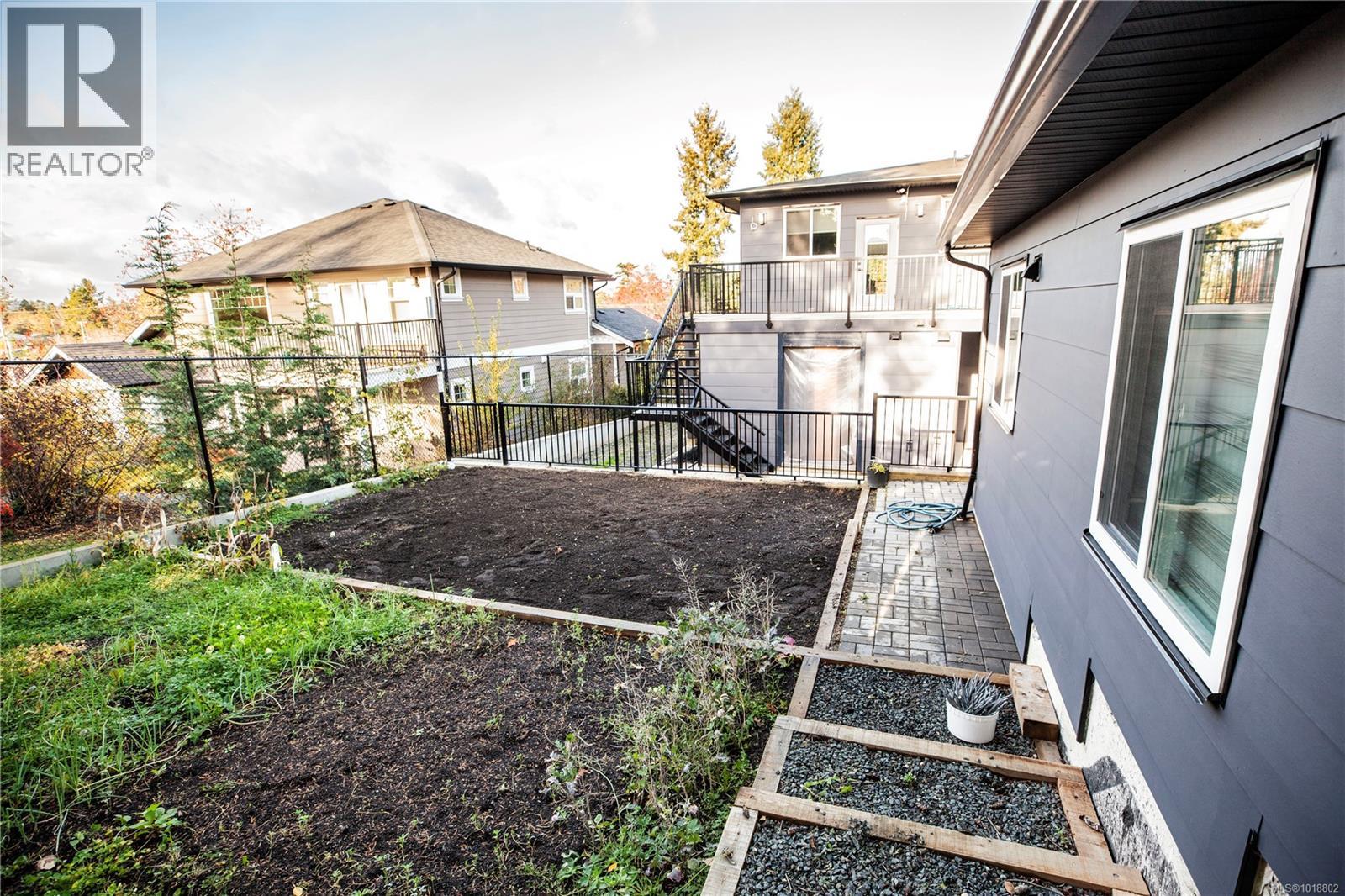  741 Snowdrop Avenue, Saanich