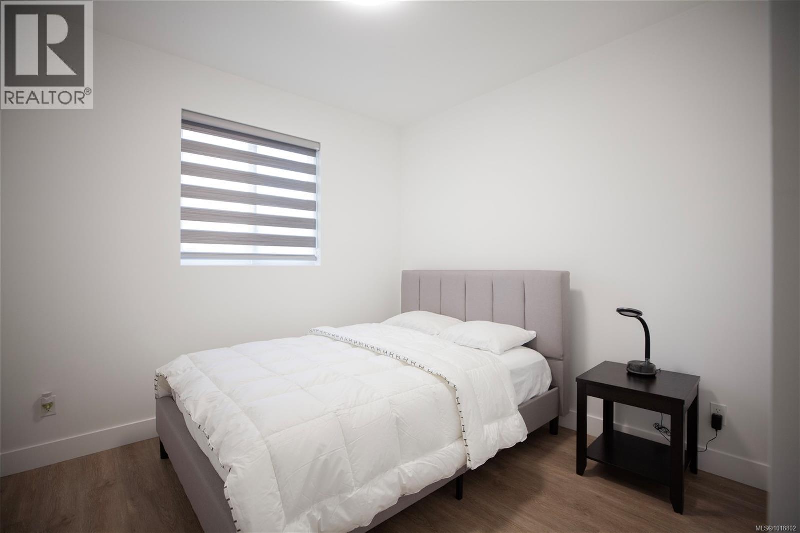  741 Snowdrop Avenue, Saanich