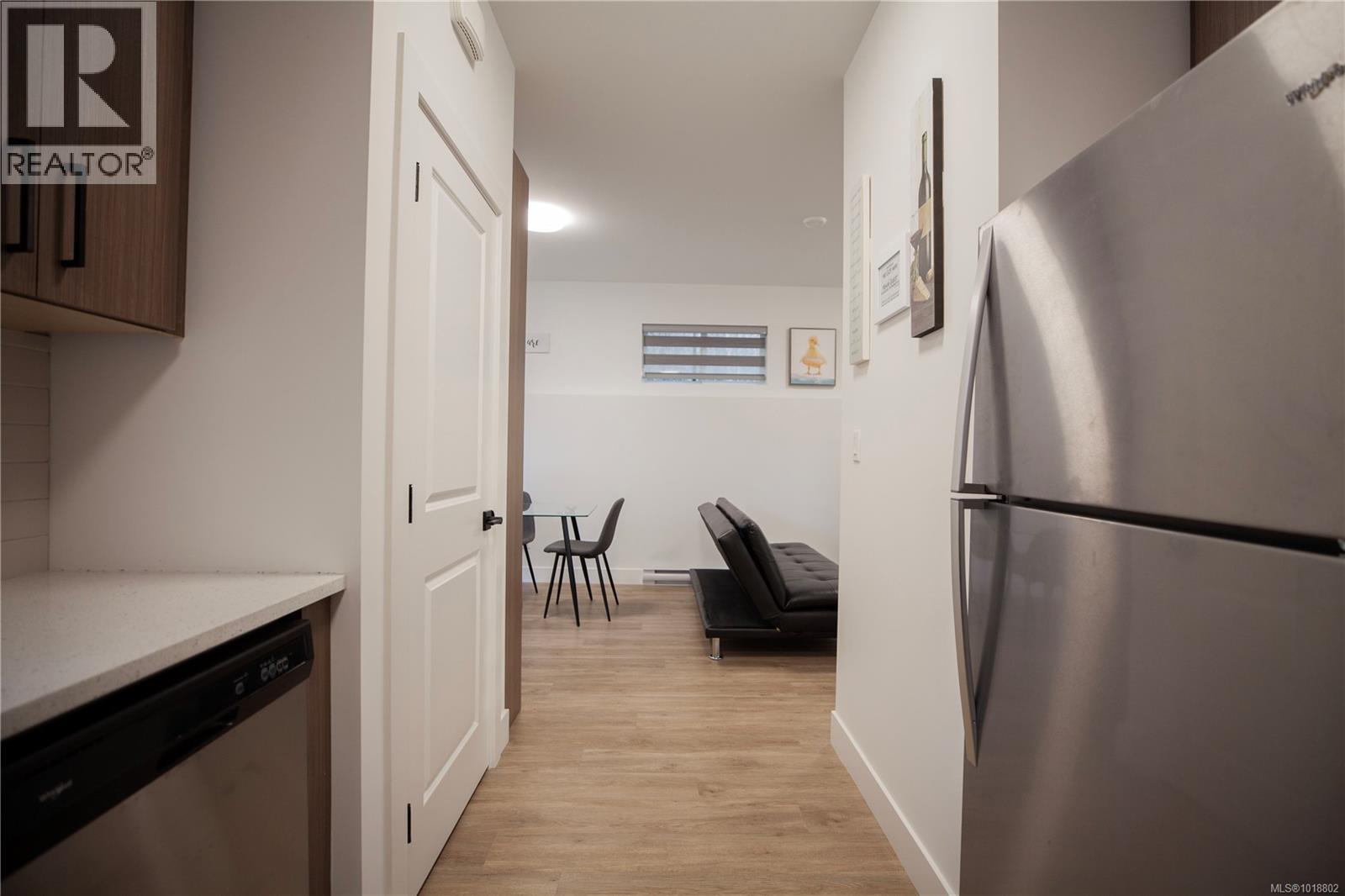  741 Snowdrop Avenue, Saanich