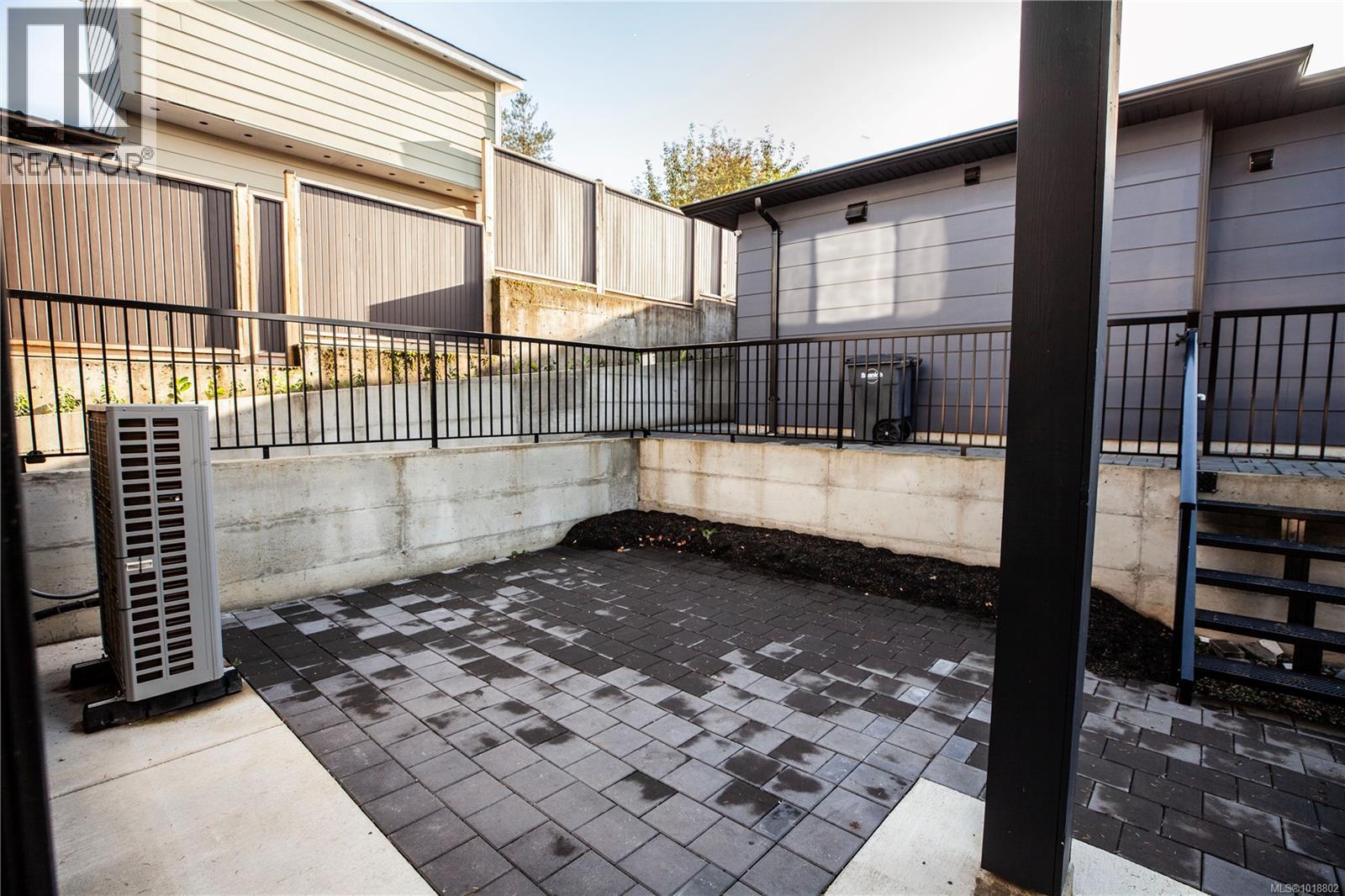  741 Snowdrop Avenue, Saanich