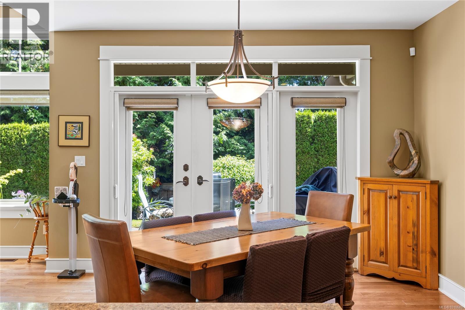 649 Eaglewood Crt, Qualicum Beach