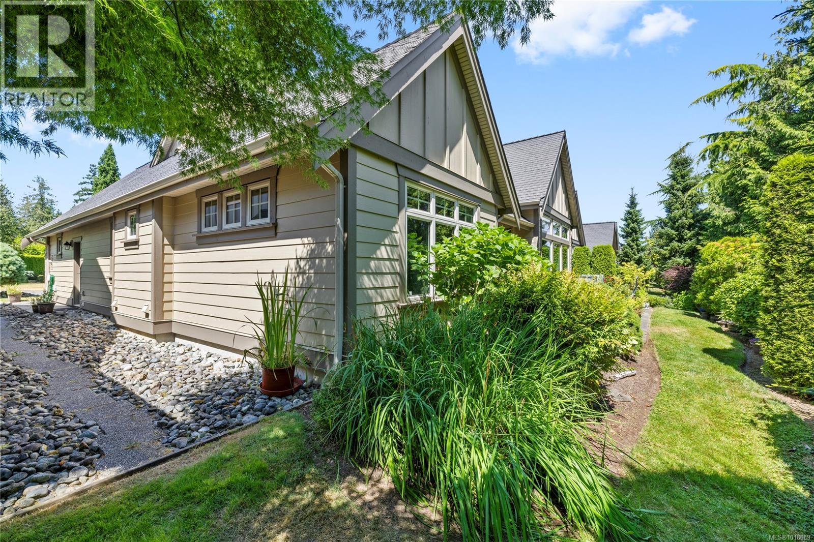 649 Eaglewood Crt, Qualicum Beach
