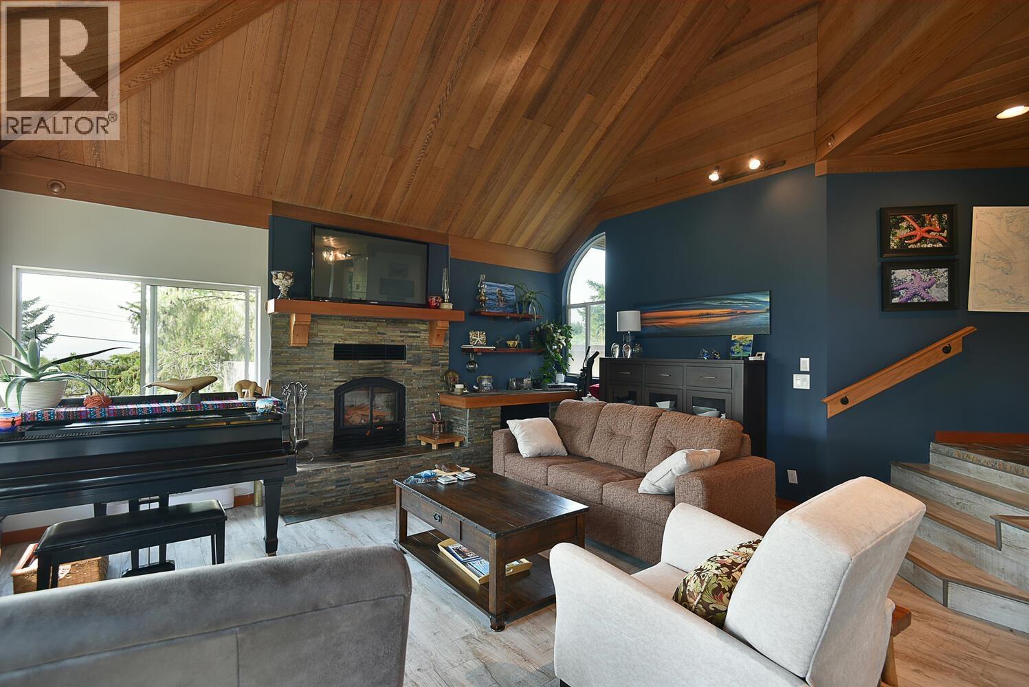 9196 TRUMAN ROAD, Halfmoon Bay