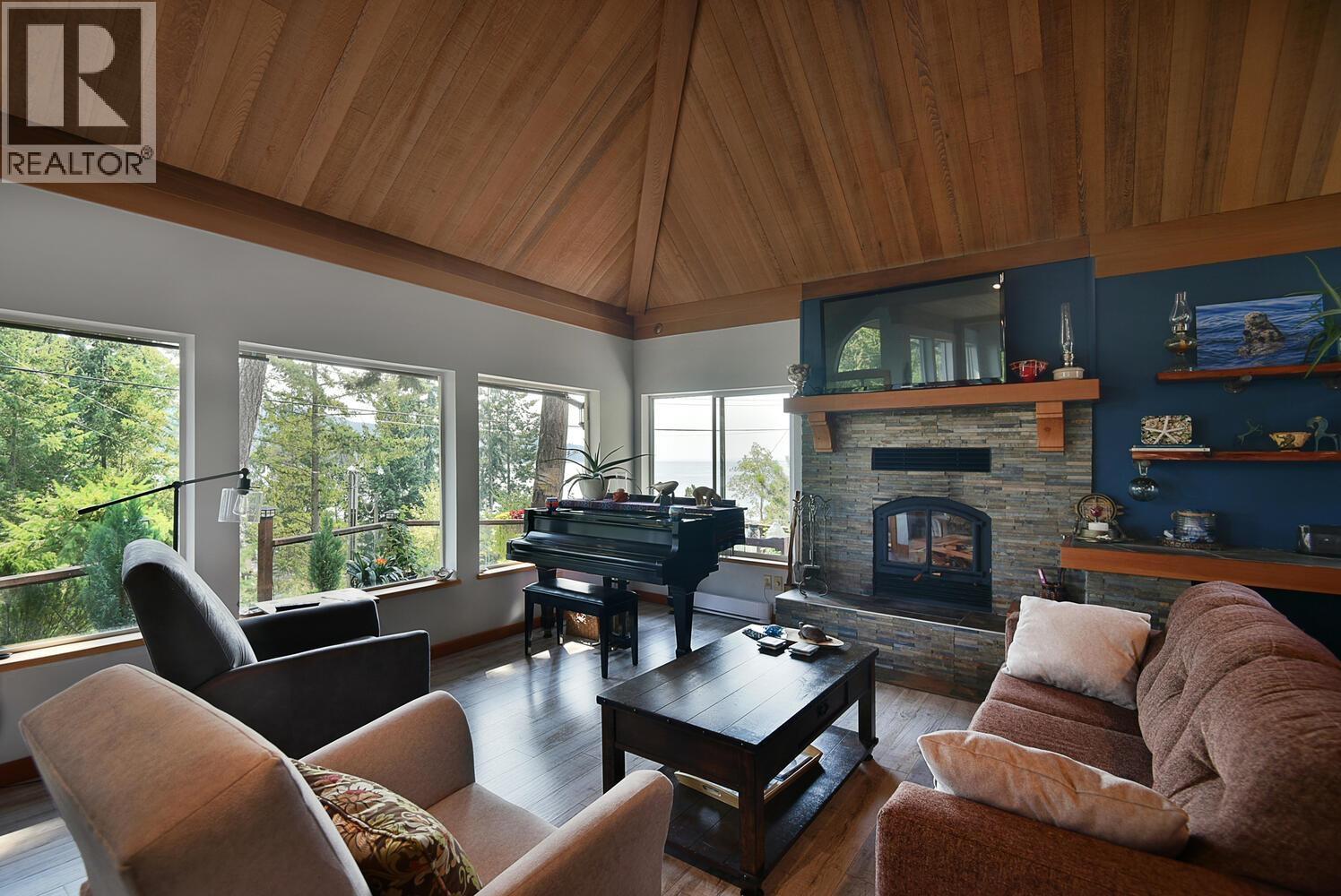 9196 TRUMAN ROAD, Halfmoon Bay