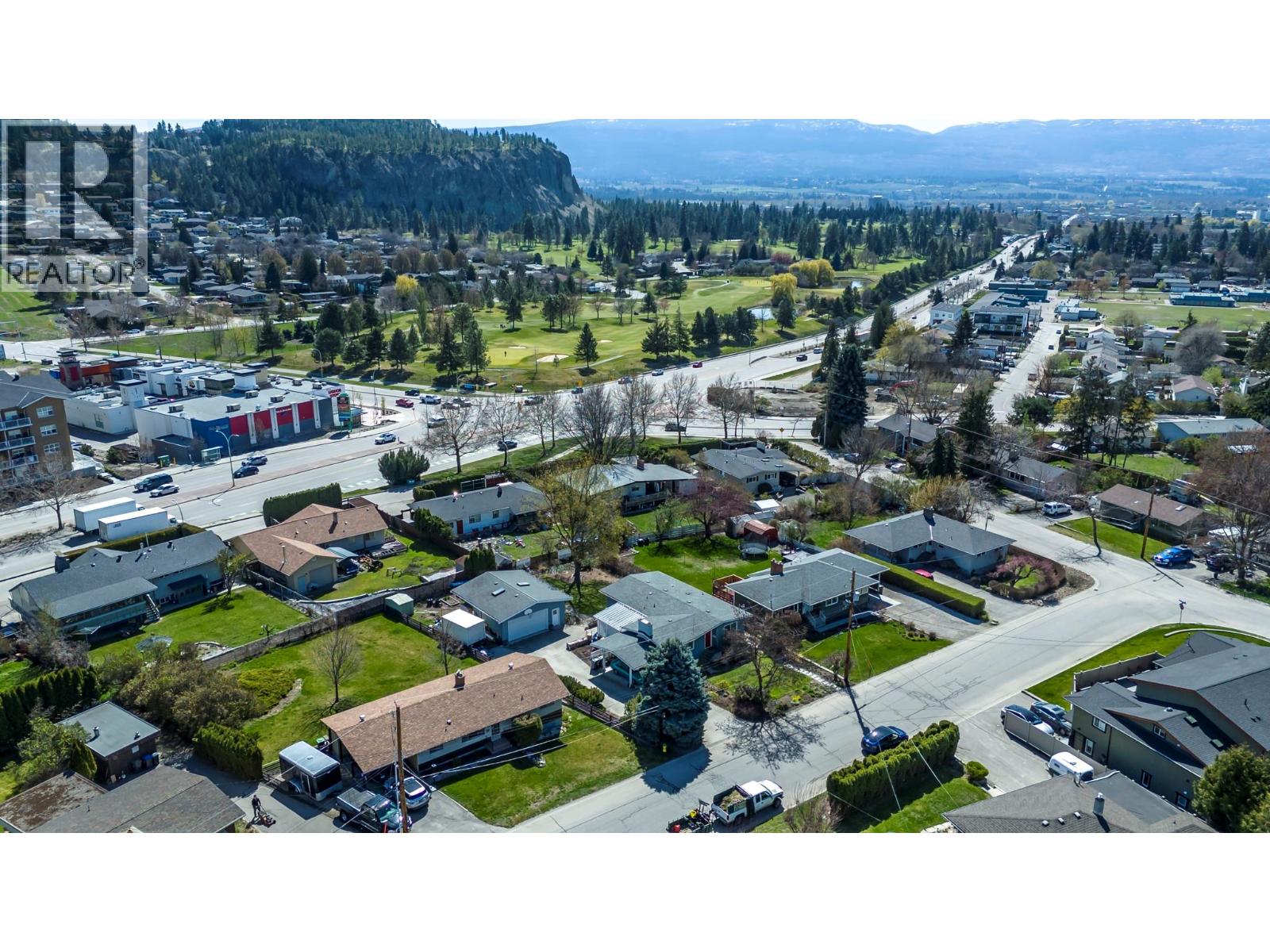  707 Glenburn Street, Kelowna