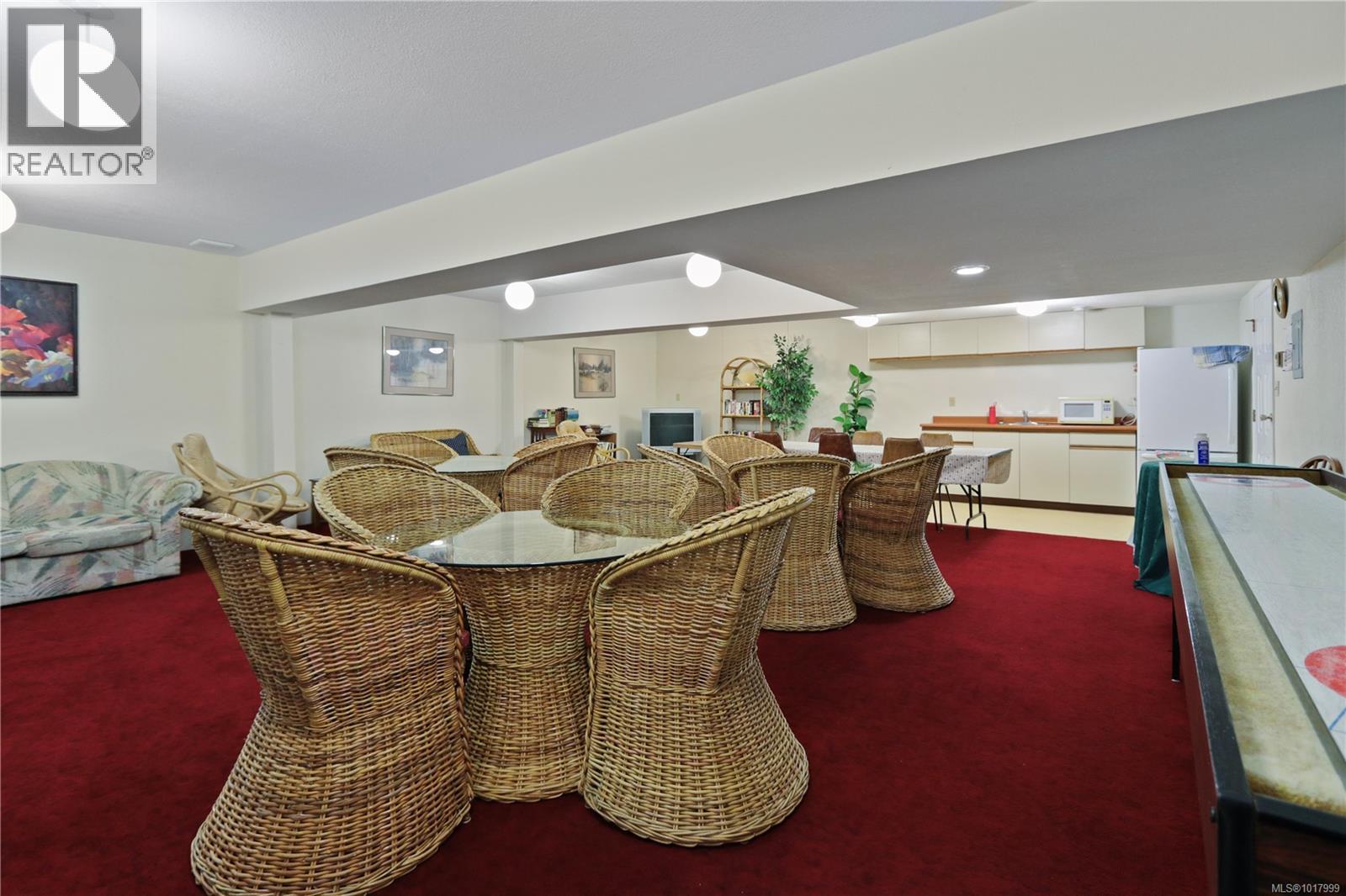 407 9942 Daniel St, Chemainus