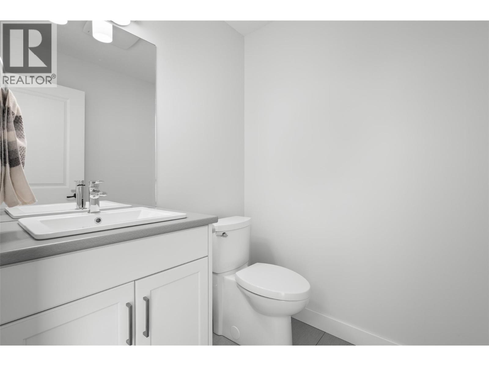 9563 Jensen Road Unit# 202, Lake Country