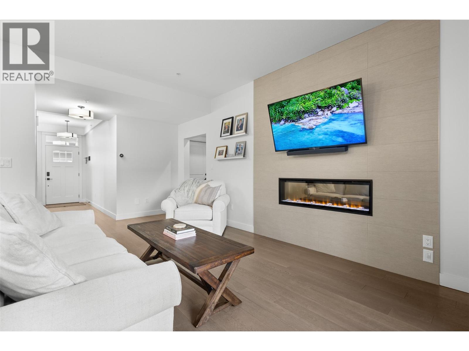 9563 Jensen Road Unit# 202, Lake Country