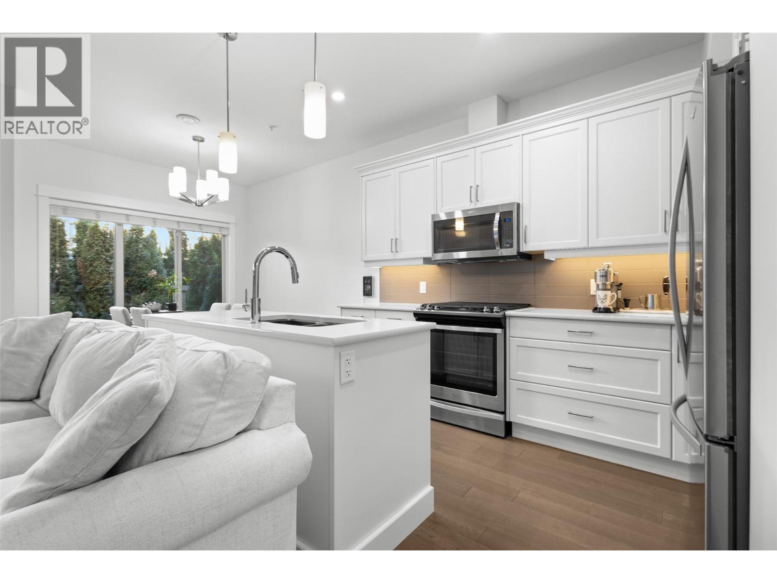 9563 Jensen Road Unit# 202, Lake Country