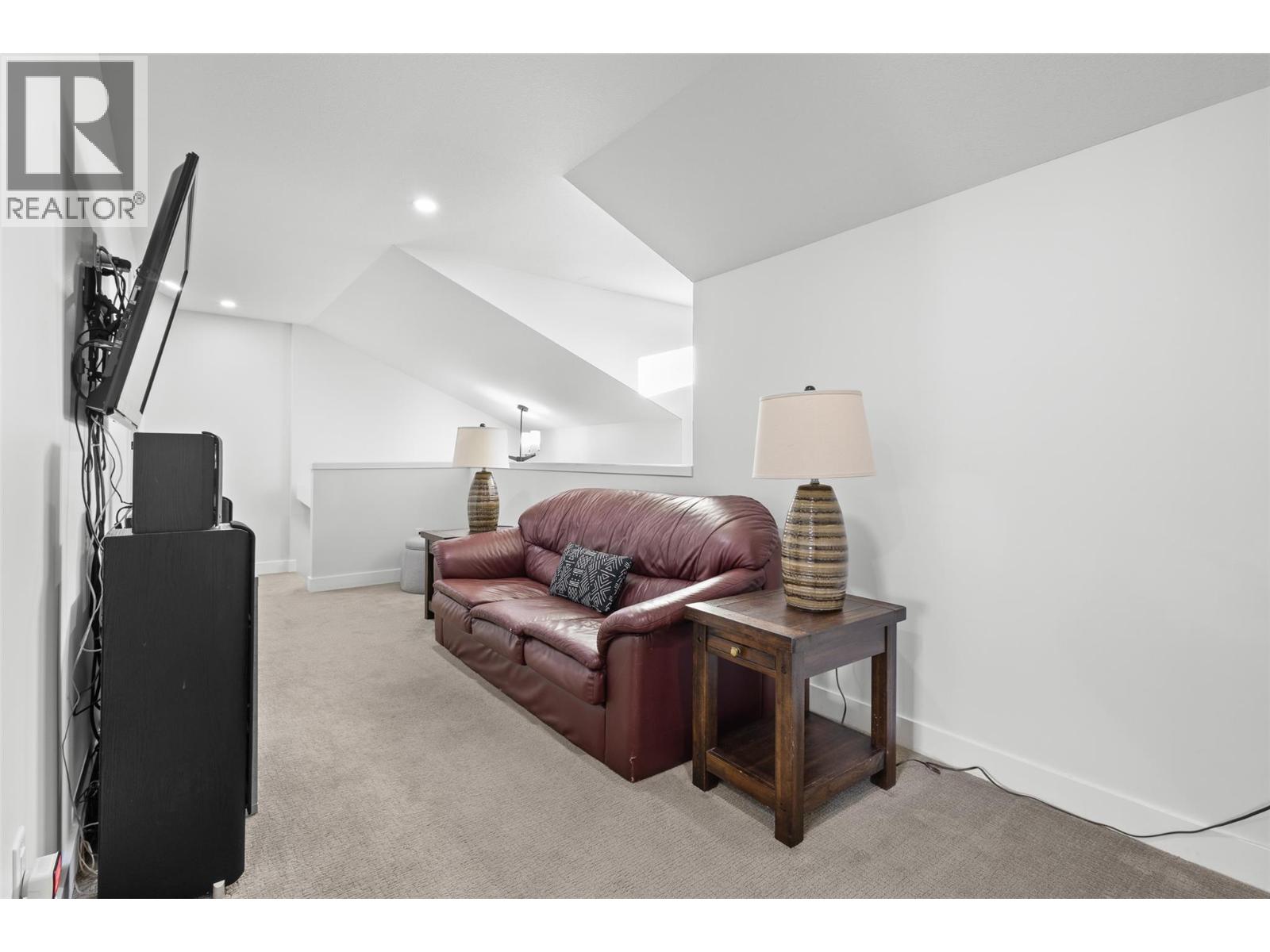 9563 Jensen Road Unit# 202, Lake Country