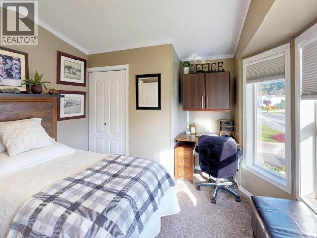 236-7575 DUNCAN STREET - 15