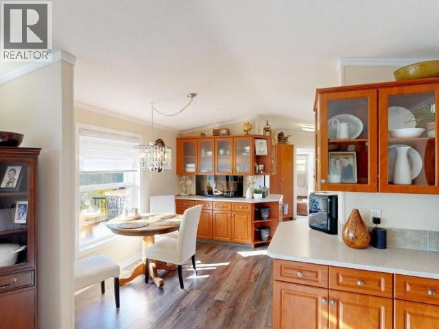 236-7575 DUNCAN STREET - 5