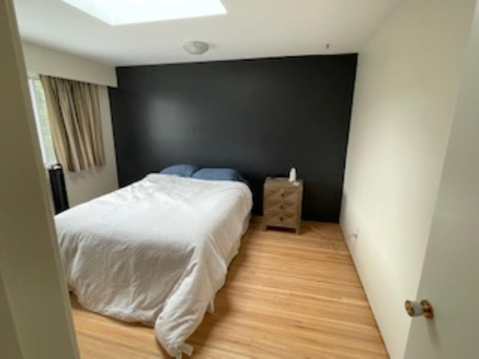 15568 THRIFT, White Rock