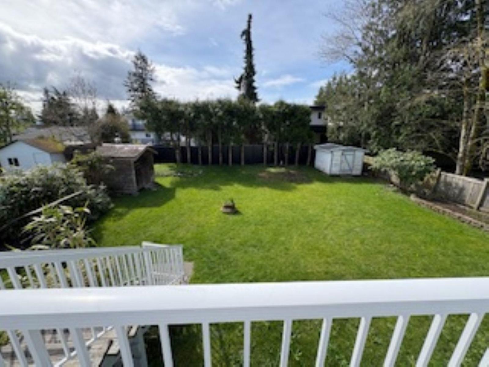 15568 THRIFT, White Rock