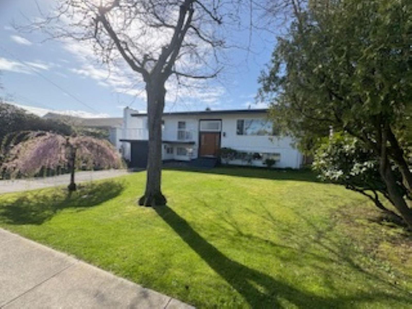 15568 THRIFT, White Rock