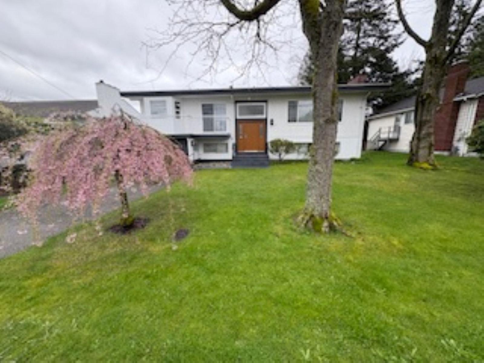 15568 THRIFT, White Rock