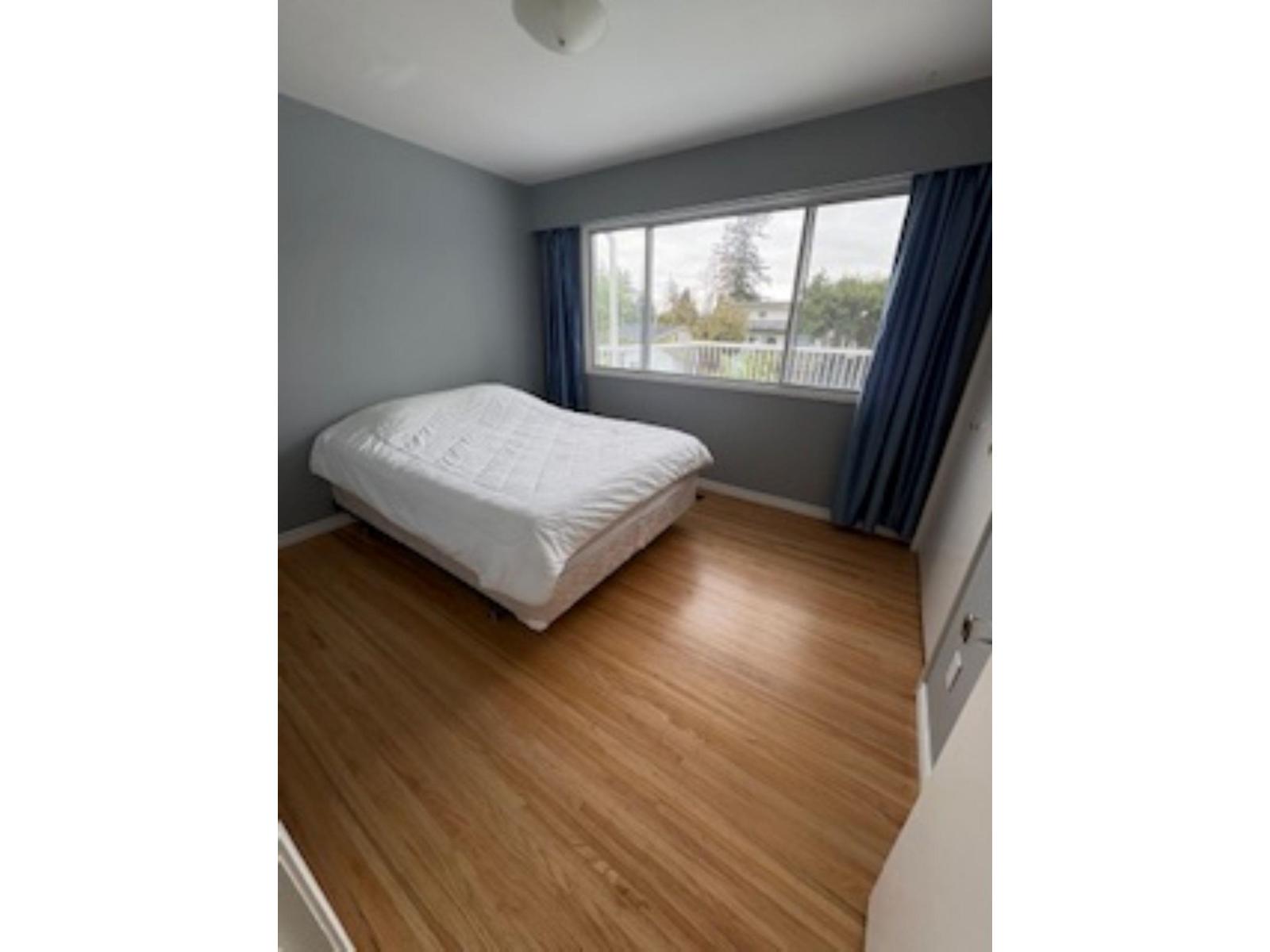 15568 THRIFT, White Rock